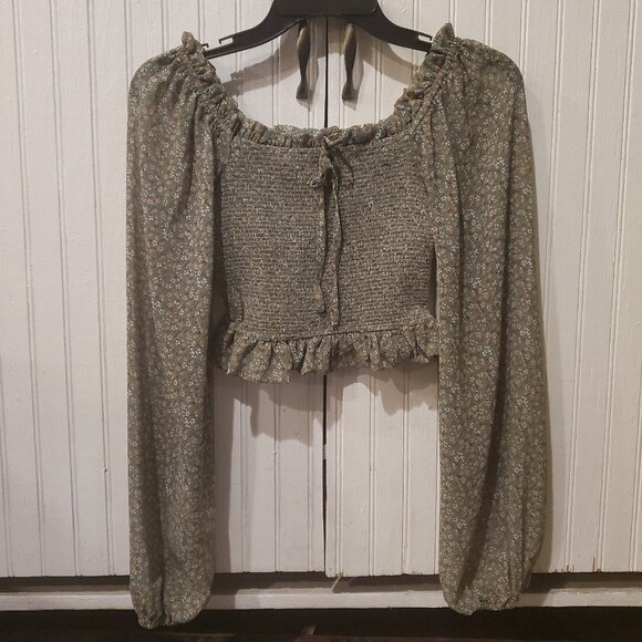 Sage Floral Long Sleeve Crop Blouse Size XS NWT - Picture 1 of 4